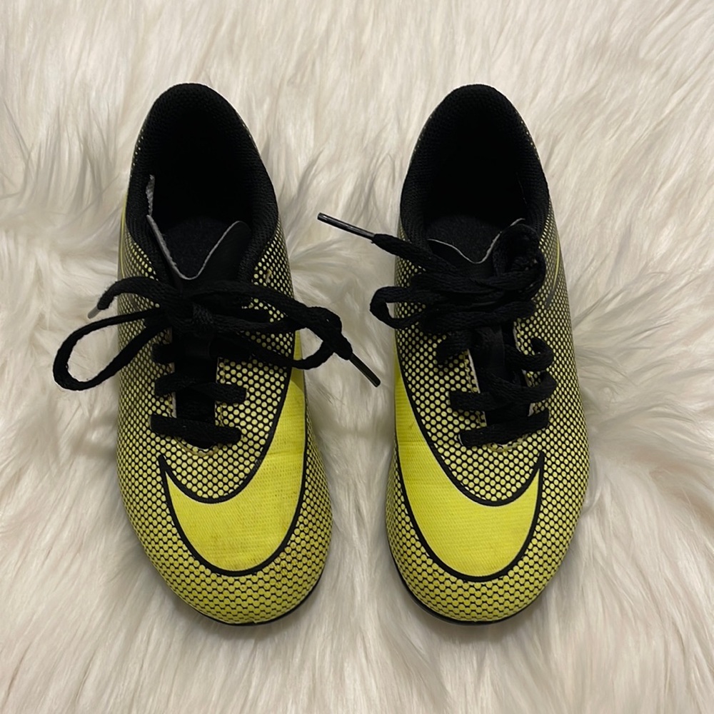 Kids Nike Soccer Cleats 11c